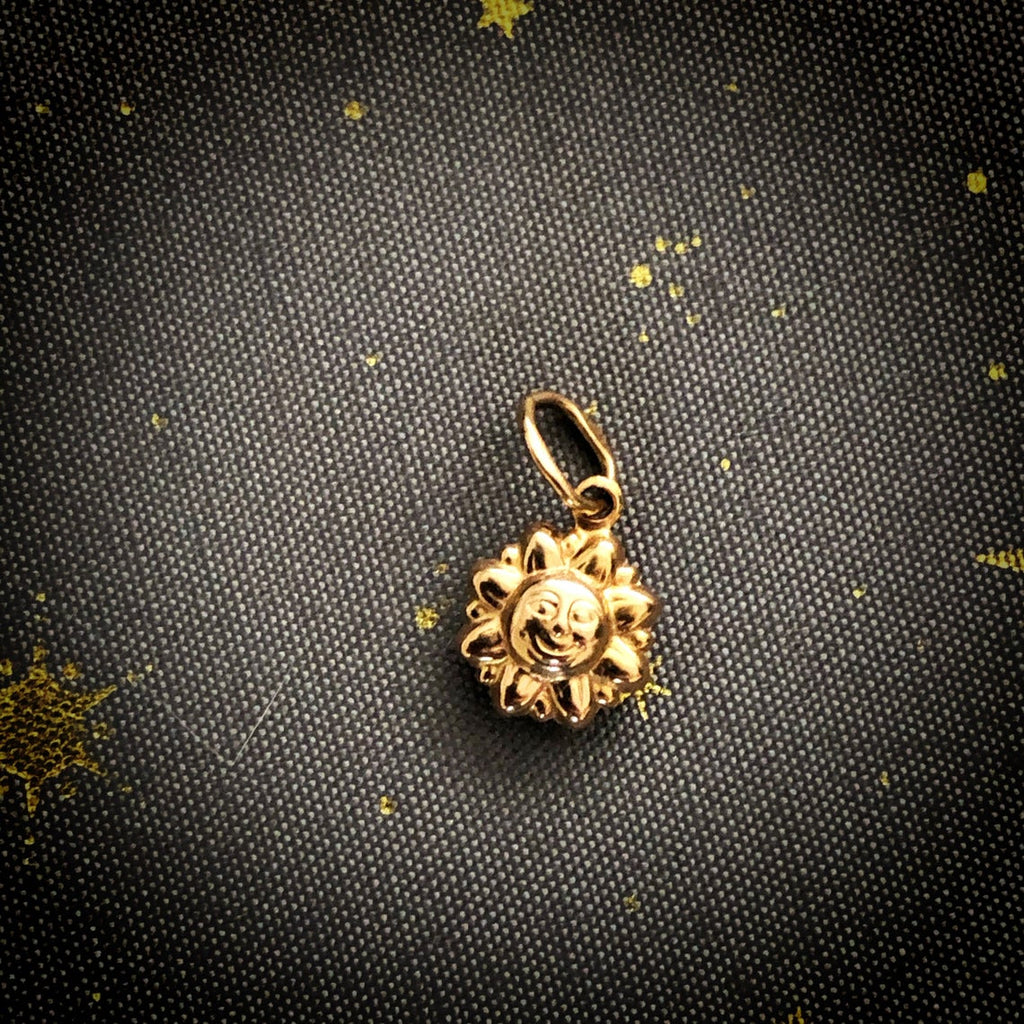 vintage 14k gold sun pendant