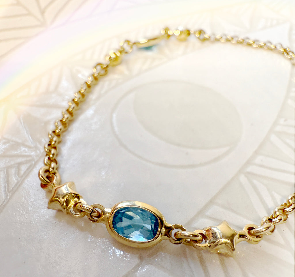 Topaz Star Bracelet 18k