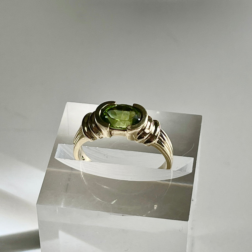 SOLD: 10k Peridot 90s Ring