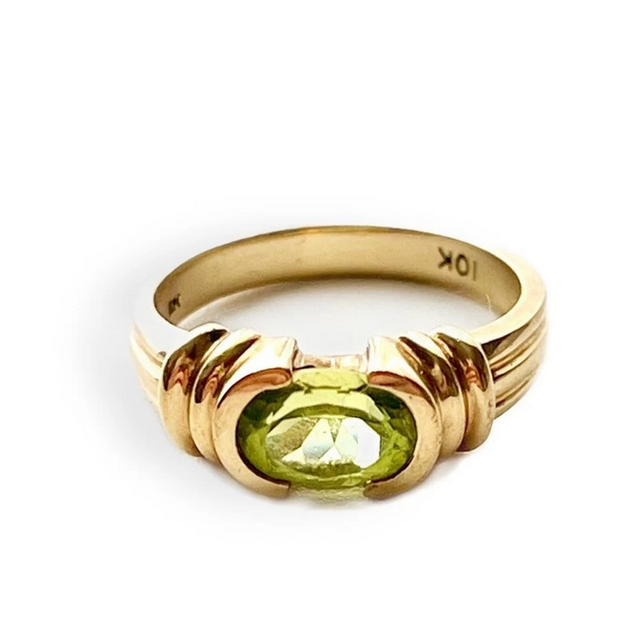 SOLD: 10k Peridot 90s Ring